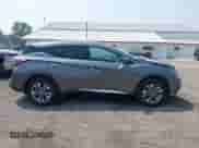 2018 Nissan Murano SL z VIN 5N1AZ2MH2JN179454, wystawiony jako IAAI lot #42842759 z przebiegiem 90 425 mil mil oraz . Historia ofert i sprzedaży dostępna na DreamBid. Obrazek 13.