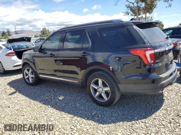 2018 Ford Explorer XLT with VIN 1FM5K7D85JGB60131, listed as a Copart auction lot 71735195 with 109,217 mi miles and Salvage title. Bid and sale history available at DreamBid. Image 2.