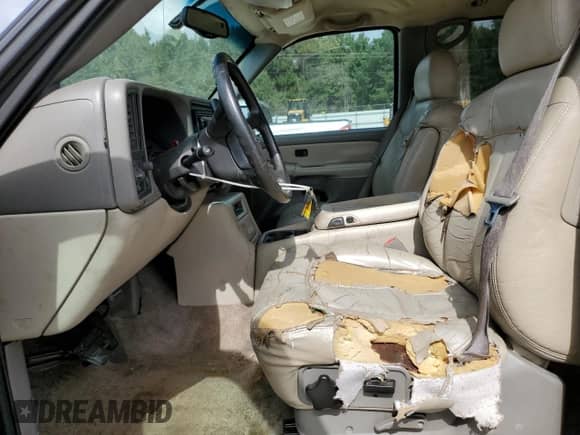 2002 Chevrolet Suburban LT с VIN 3GNEC16Z52G307856, выставлен на аукционе Copart как лот 81995365 с пробегом 323 852 миль миль и Списание • Salvage title. История ставок и продаж доступна на DreamBid. Изображение 7.
