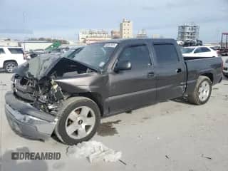 2004 Chevrolet Silverado 1500 LT with VIN 2GCEC13T541409131, listed as a Copart auction lot 88807925 with Not provided miles and Salvage title. Bid and sale history available at DreamBid. Image 1.