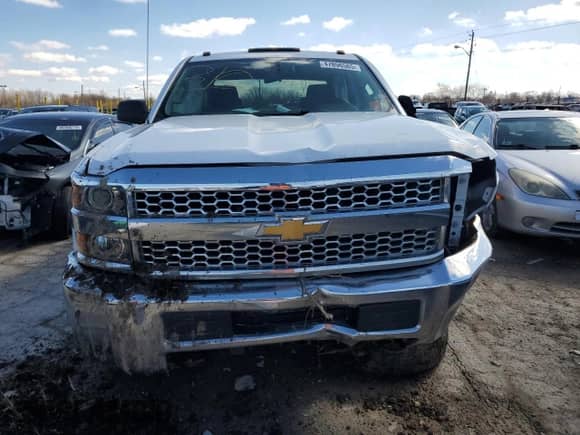 2019 Chevrolet Silverado 2500HD Work Truck z VIN 1GC1KREG7KF215142, wystawiony jako Copart lot #47896565 z przebiegiem Nie podano mil oraz Nie do naprawy • Non repairable. Historia ofert i sprzedaży dostępna na DreamBid. Obrazek 5.