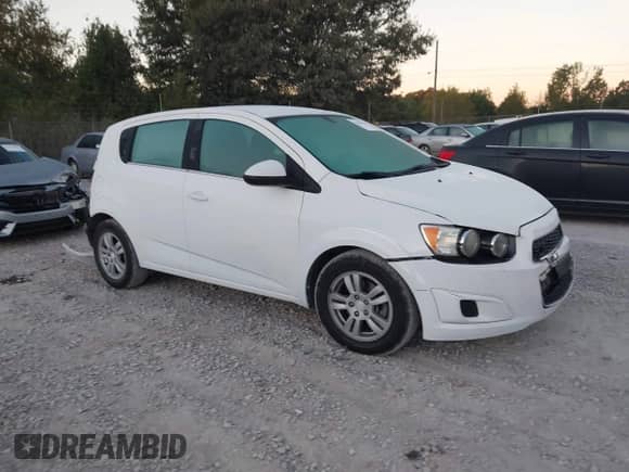 2015 Chevrolet Sonic LT с VIN 1G1JC6SHXF4180339, выставлен на аукционе IAAI как лот 43434958 с пробегом 179 112 миль миль и . История ставок и продаж доступна на DreamBid. Изображение 1.