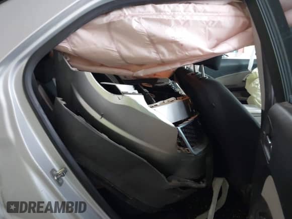 2012 Chevrolet Equinox 2LT z VIN 2GNFLNE50C6182062, wystawiony jako IAAI lot #42533981 z przebiegiem 161 273 mil mil oraz . Historia ofert i sprzedaży dostępna na DreamBid. Obrazek 8.