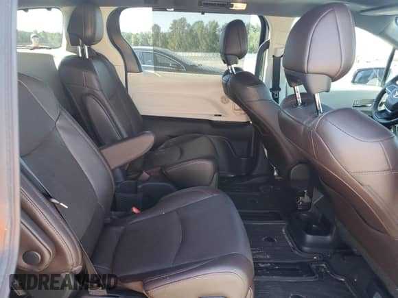 2022 Toyota Sienna Platinum с VIN 5TDERKEC1NS088829, выставлен на аукционе Copart как лот 71081745 с пробегом 38 339 миль миль и Списание • Salvage title. История ставок и продаж доступна на DreamBid. Изображение 11.