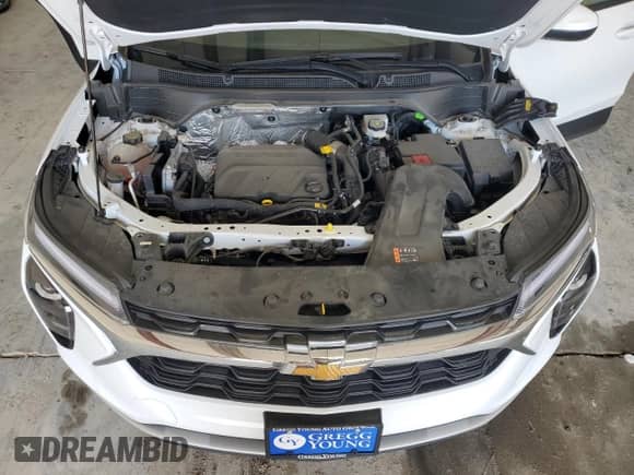 2025 Chevrolet Trax LT with VIN KL77LHEP8SC154030, listed as a Copart auction lot 68322325 with 9,338 mi miles and Clean title. Bid and sale history available at DreamBid. Image 12.