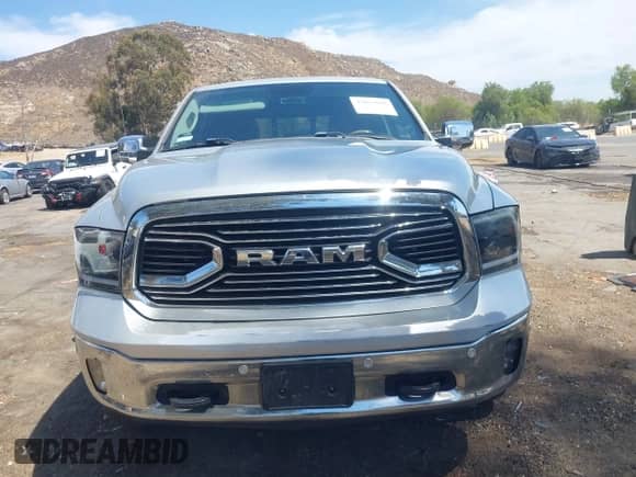 2017 Ram 1500 Longhorn z VIN 1C6RR7WM3HS540269, wystawiony jako IAAI lot #43034188 z przebiegiem 91 673 mil mil oraz . Historia ofert i sprzedaży dostępna na DreamBid. Obrazek 12.