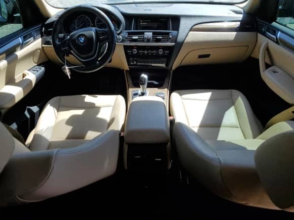 2017 BMW X3 sDrive28i с VIN 5UXWZ7C39H0V90806, выставлен на аукционе Copart как лот 71278515 с пробегом 106 566 миль миль и Списание • Salvage title. История ставок и продаж доступна на DreamBid. Изображение 8.