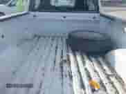 2019 Chevrolet Silverado 1500 Work Truck z VIN 3GCNYAEHXKG214799, wystawiony jako IAAI lot #41500194 z przebiegiem 129 776 mil mil oraz . Historia ofert i sprzedaży dostępna na DreamBid. Obrazek 13.