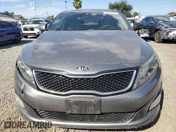 2014 Kia Optima LX z VIN 5XXGM4A75EG312908, wystawiony jako Copart lot #82635425 z przebiegiem 158 378 mil mil oraz Czysty tytuł • Clean title. Historia ofert i sprzedaży dostępna na DreamBid. Obrazek 5.