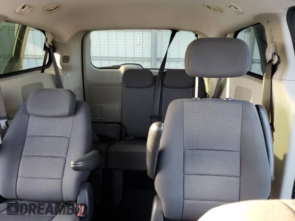 2008 Dodge Grand Caravan SE с VIN 2D8HN44H88R145771, выставлен на аукционе Copart как лот 84870365 с пробегом 177 859 миль миль и Списание • Salvage title. История ставок и продаж доступна на DreamBid. Изображение 10.