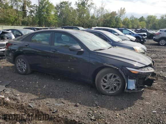 2024 Hyundai Elantra SEL z VIN KMHLM4DG6RU733848, wystawiony jako Copart lot #80459845 z przebiegiem 19 004 mil mil oraz Szkoda całkowita • Salvage title. Historia ofert i sprzedaży dostępna na DreamBid. Obrazek 4.