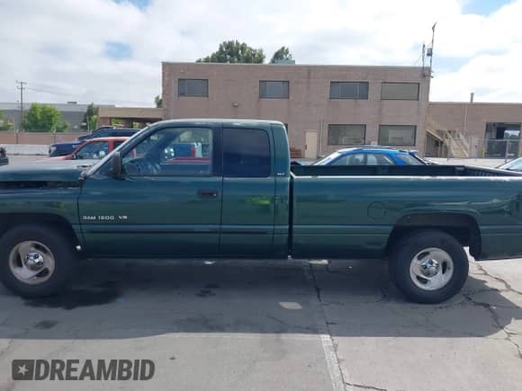 2001 Dodge 1500 with VIN 3B7HC13Z61G758822, listed as a IAAI auction lot 42736366 with 114,934 mi miles and . Bid and sale history available at DreamBid. Image 15.