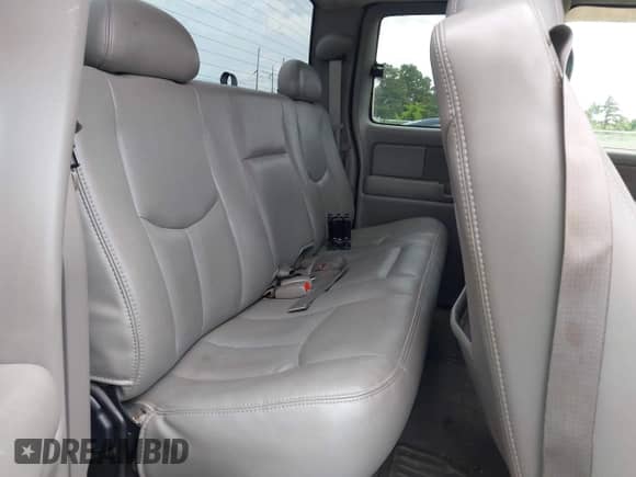 2003 GMC Sierra 1500 SLE с VIN 2GTEC19T131391300, выставлен на аукционе IAAI как лот 42457561 с пробегом 301 478 миль миль и . История ставок и продаж доступна на DreamBid. Изображение 8.