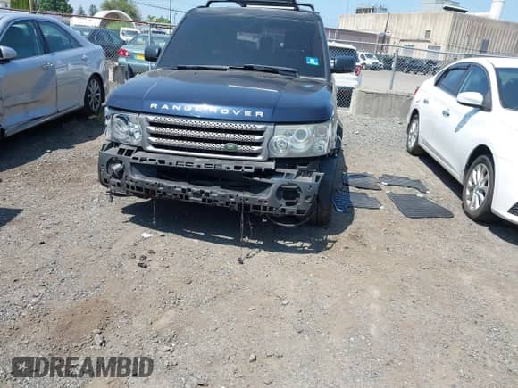 2008 Land Rover Range Rover Sport HSE with VIN SALSK25468A187270, listed as a IAAI auction lot 42942686 with 127,248 mi miles and . Bid and sale history available at DreamBid. Image 6.