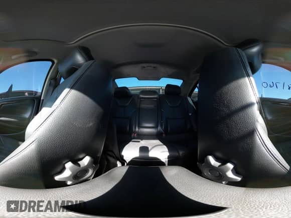 2001 Volvo S60 с VIN YV1RS58D212029294, выставлен на аукционе IAAI как лот 42281760 с пробегом 209 476 миль миль и . История ставок и продаж доступна на DreamBid. Изображение 17.