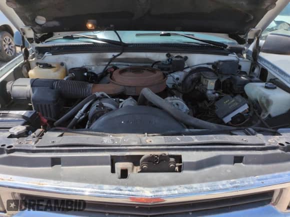 1995 Chevrolet Suburban с VIN 1GNFK16K9SJ332736, выставлен на аукционе Copart как лот 61566635 с пробегом 241 955 миль миль и Списание • Salvage title. История ставок и продаж доступна на DreamBid. Изображение 12.