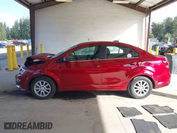 2020 Chevrolet Sonic LT with VIN 1G1JD5SB5L4125022, listed as a IAAI auction lot 43279914 with 88,829 mi miles and . Bid and sale history available at DreamBid. Image 14.