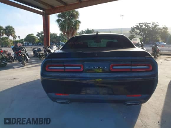 2015 Dodge Challenger SXT with VIN 2C3CDZAG0FH819536, listed as a IAAI auction lot 43388382 with 172,066 mi miles and . Bid and sale history available at DreamBid. Image 16.