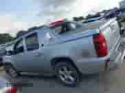 2013 Chevrolet Avalanche LT с VIN 3GNMCFE06DG257452, выставлен на аукционе IAAI как лот 42754534 с пробегом 299 655 миль миль и . История ставок и продаж доступна на DreamBid. Изображение 14.