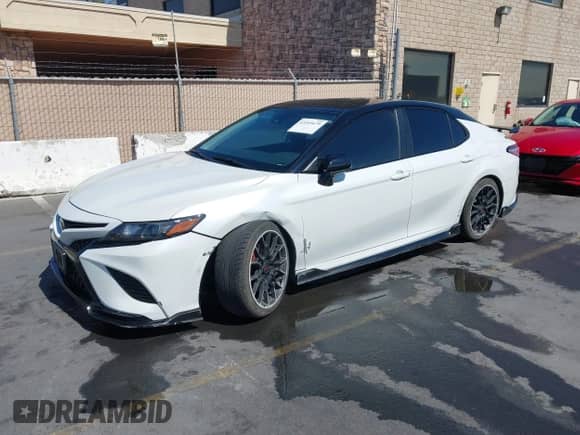 2020 Toyota Camry XSE with VIN 4T1NZ1AK8LU045701, listed as a IAAI auction lot 43165679 with 90,735 mi miles and . Bid and sale history available at DreamBid. Image 18.