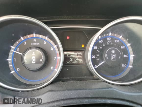 2014 Hyundai Sonata GLS z VIN 5NPEB4AC8EH814052, wystawiony jako Copart lot #81589745 z przebiegiem 166 394 mil mil oraz Czysty tytuł • Clean title. Historia ofert i sprzedaży dostępna na DreamBid. Obrazek 9.