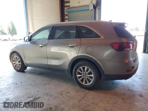 2019 Kia Sorento LX with VIN 5XYPG4A51KG439538, listed as a Copart auction lot 66006865 with 105,819 mi miles and Clean title. Bid and sale history available at DreamBid. Image 2.