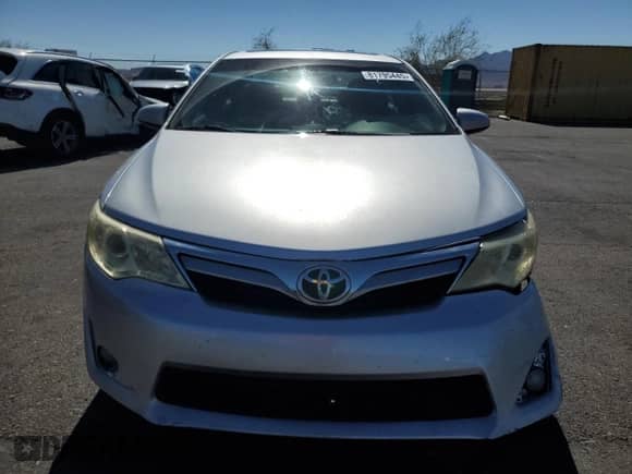 2014 Toyota Camry SE z VIN 4T1BK1FK7EU546095, wystawiony jako Copart lot #81795445 z przebiegiem 284 431 mil mil oraz Szkoda całkowita • Salvage title. Historia ofert i sprzedaży dostępna na DreamBid. Obrazek 5.