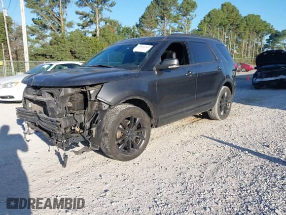 2018 Ford Explorer XLT с VIN 1FM5K8D80JGB26684, выставлен на аукционе IAAI как лот 43344742 с пробегом 169 039 миль миль и . История ставок и продаж доступна на DreamBid. Изображение 2.