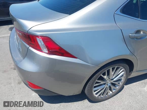 2016 Lexus IS 200t z VIN JTHBA1D2XG5027645, wystawiony jako IAAI lot #42814777 z przebiegiem 98 445 mil mil oraz . Historia ofert i sprzedaży dostępna na DreamBid. Obrazek 6.