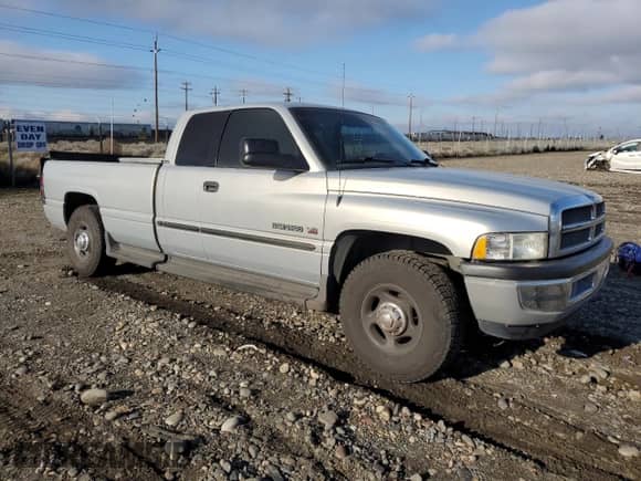 2001 Dodge 2500 с VIN 1B7KC23W81J266230, выставлен на аукционе Copart как лот 89012085 с пробегом 110 042 миль миль и Списание • Salvage title. История ставок и продаж доступна на DreamBid. Изображение 4.