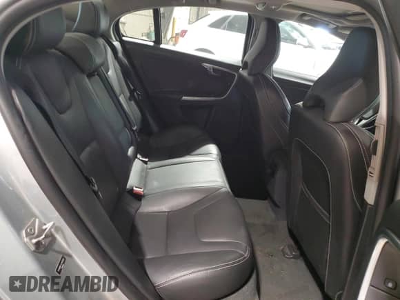 2018 Volvo S60 Dynamic с VIN YV140MTL5J2462603, выставлен на аукционе Copart как лот 55668855 с пробегом 59 667 миль миль и Списание • Salvage title. История ставок и продаж доступна на DreamBid. Изображение 10.