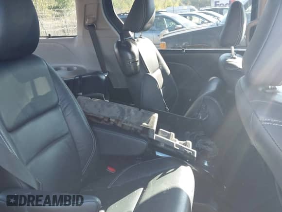 2016 Toyota Sienna SE with VIN 5TDXK3DC8GS705683, listed as a IAAI auction lot 43337972 with 116,832 mi miles and . Bid and sale history available at DreamBid. Image 8.