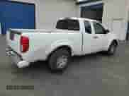 2018 Nissan Frontier S z VIN 1N6BD0CT3JN761982, wystawiony jako Copart lot #84631275 z przebiegiem 130 332 mil mil oraz Czysty tytuł • Clean title. Historia ofert i sprzedaży dostępna na DreamBid. Obrazek 3.