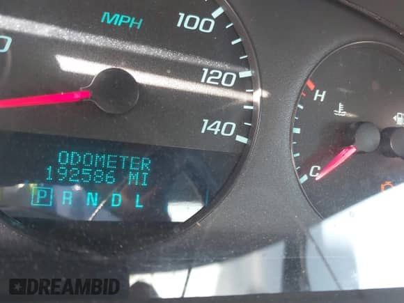 2016 Chevrolet Impala Police Police z VIN 2G1WD5E39G1116948, wystawiony jako IAAI lot #41552130 z przebiegiem 192 586 mil mil oraz . Historia ofert i sprzedaży dostępna na DreamBid. Obrazek 15.