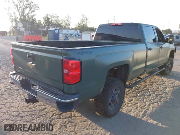 2017 Chevrolet Silverado 2500HD Work Truck z VIN 1GC1KUEG7HF221308, wystawiony jako IAAI lot #43312350 z przebiegiem Nie podano mil oraz . Historia ofert i sprzedaży dostępna na DreamBid. Obrazek 4.