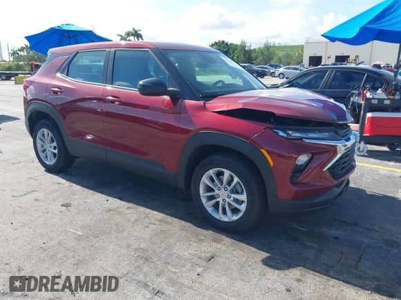 2025 Chevrolet TrailBlazer LS with VIN KL79MNSL3SB165223, listed as a IAAI auction lot 42946874 with 5,640 mi miles and . Bid and sale history available at DreamBid. Image 1.