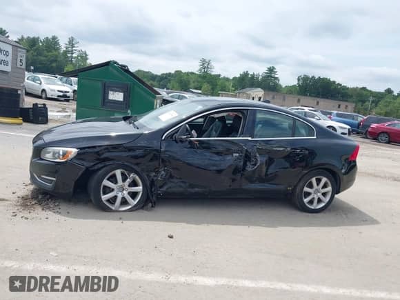 2016 Volvo S60 T5 Drive-E Premier z VIN YV126MFKXG2390847, wystawiony jako IAAI lot #42647884 z przebiegiem 115 397 mil mil oraz . Historia ofert i sprzedaży dostępna na DreamBid. Obrazek 14.