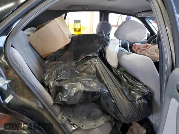 1996 Toyota Camry DX z VIN JT2BG12K6T0405740, wystawiony jako Copart lot #84025365 z przebiegiem 75 942 mil mil oraz Szkoda całkowita • Salvage title. Historia ofert i sprzedaży dostępna na DreamBid. Obrazek 10.