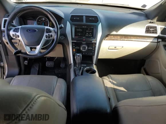 2011 Ford Explorer Limited z VIN 1FMHK8F81BGA32096, wystawiony jako Copart lot #83878145 z przebiegiem 128 218 mil mil oraz Szkoda całkowita • Salvage title. Historia ofert i sprzedaży dostępna na DreamBid. Obrazek 8.