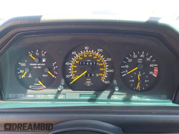 1988 Mercedes-Benz 300 E z VIN WDBEA30D7JA789572, wystawiony jako IAAI lot #43082324 z przebiegiem 114 878 mil mil oraz . Historia ofert i sprzedaży dostępna na DreamBid. Obrazek 7.