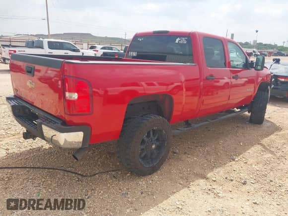 2007 Chevrolet Silverado 2500HD 1LT z VIN 1GCHK23K87F512215, wystawiony jako IAAI lot #42288572 z przebiegiem 152 762 mil mil oraz . Historia ofert i sprzedaży dostępna na DreamBid. Obrazek 4.