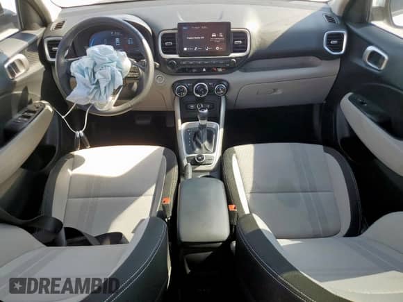 2025 Hyundai Venue SEL с VIN KMHRC8A3XSU365878, выставлен на аукционе Copart как лот 68267155 с пробегом 6 662 миль миль и Чистый • Clean title. История ставок и продаж доступна на DreamBid. Изображение 8.