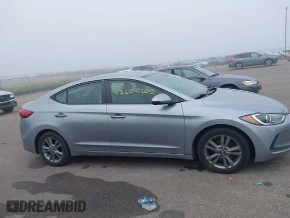 2017 Hyundai Elantra SE with VIN 5NPD84LF3HH045000, listed as a IAAI auction lot 43200200 with 118,223 mi miles and . Bid and sale history available at DreamBid. Image 13.