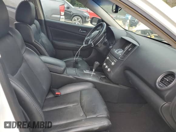 2014 Nissan Maxima SV z VIN 1N4AA5AP6EC462455, wystawiony jako Copart lot #83874345 z przebiegiem 140 572 mil mil oraz Szkoda całkowita • Salvage title. Historia ofert i sprzedaży dostępna na DreamBid. Obrazek 7.