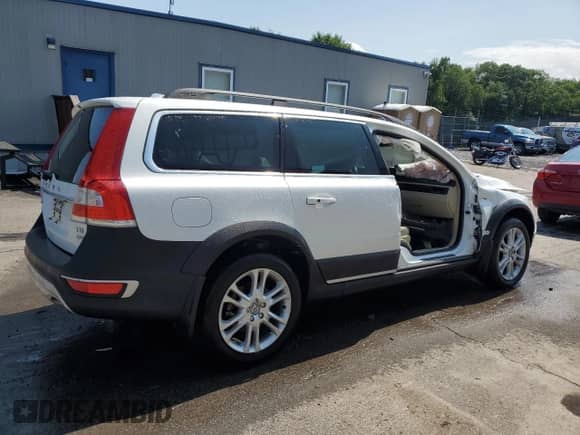 2016 Volvo XC70 z VIN YV4612NM6G1270222, wystawiony jako Copart lot #64129715 z przebiegiem 32 042 mil mil oraz Szkoda całkowita • Salvage title. Historia ofert i sprzedaży dostępna na DreamBid. Obrazek 3.