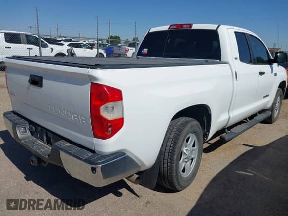 2018 Toyota Tundra SR с VIN 5TFUW5F18JX747478, выставлен на аукционе IAAI как лот 42315962 с пробегом 72 271 миль миль и . История ставок и продаж доступна на DreamBid. Изображение 4.