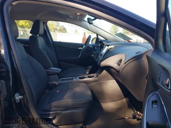 2018 Chevrolet Cruze LS с VIN 1G1BC5SM4J7184745, выставлен на аукционе IAAI как лот 43429555 с пробегом 203 520 миль миль и . История ставок и продаж доступна на DreamBid. Изображение 5.