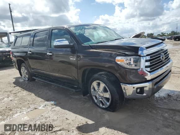 2020 Toyota Tundra Platinum с VIN 5TFGY5F15LX270602, выставлен на аукционе Copart как лот 76875064 с пробегом 54 258 миль миль и Списание • Salvage title. История ставок и продаж доступна на DreamBid. Изображение 4.