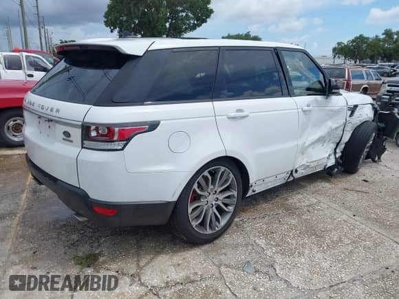 2016 Land Rover Range Rover Sport SE with VIN SALWG2PF9GA114152, listed as a IAAI auction lot 42462294 with 62,928 mi miles and . Bid and sale history available at DreamBid. Image 4.