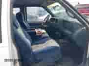 1998 Chevrolet Silverado 1500 z VIN 1GCEC19M7WE151745, wystawiony jako IAAI lot #42161857 z przebiegiem 203 640 mil mil oraz . Historia ofert i sprzedaży dostępna na DreamBid. Obrazek 5.